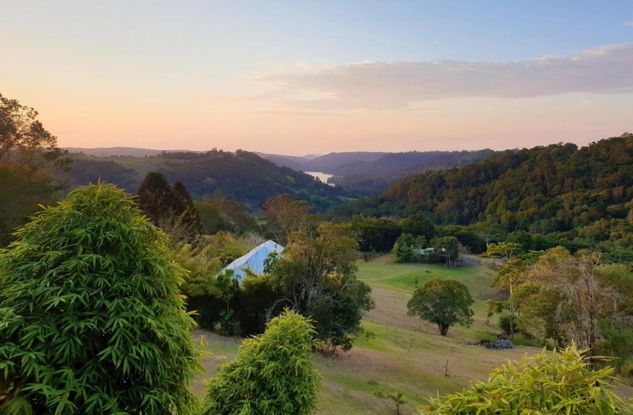 Maleny Tropical Retreat Bed and Breakfast Eksteriør billede